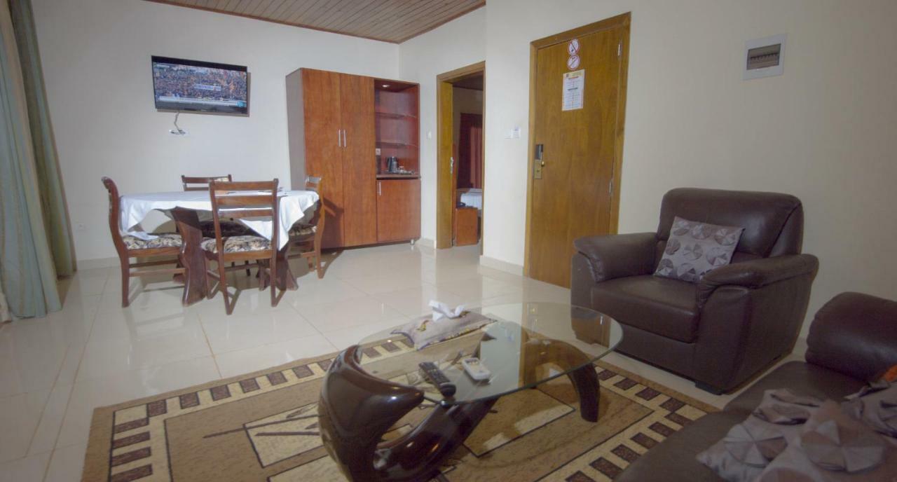 Hotel La Rose Blanche Korhogo Exterior photo